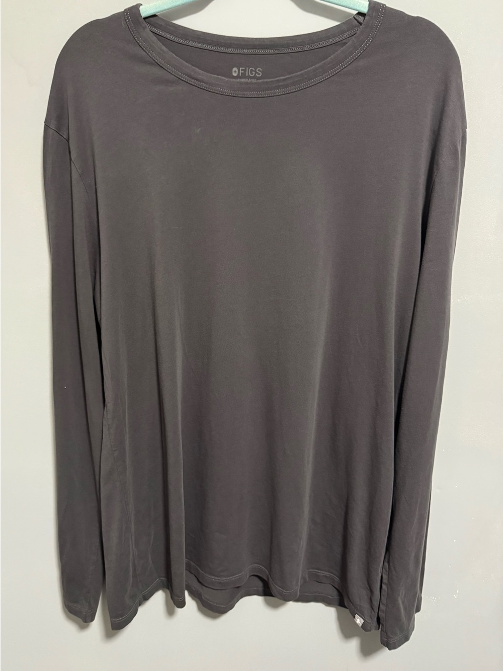FIGS- Women’s Dark Gray Long Sleeve Tee. Size XL